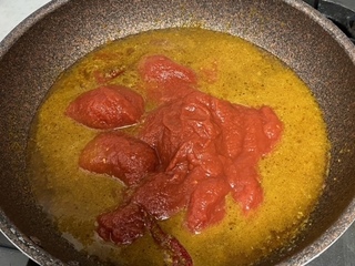 【バターチキンカレー】⑧水400gと共に投入.jpeg